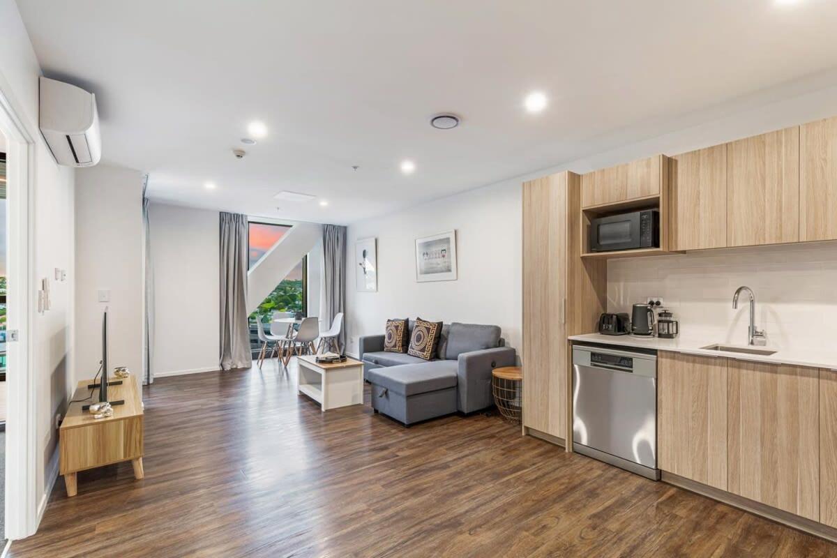 Stunning Ellerslie Apartment + Private Balcony Auckland Exteriér fotografie
