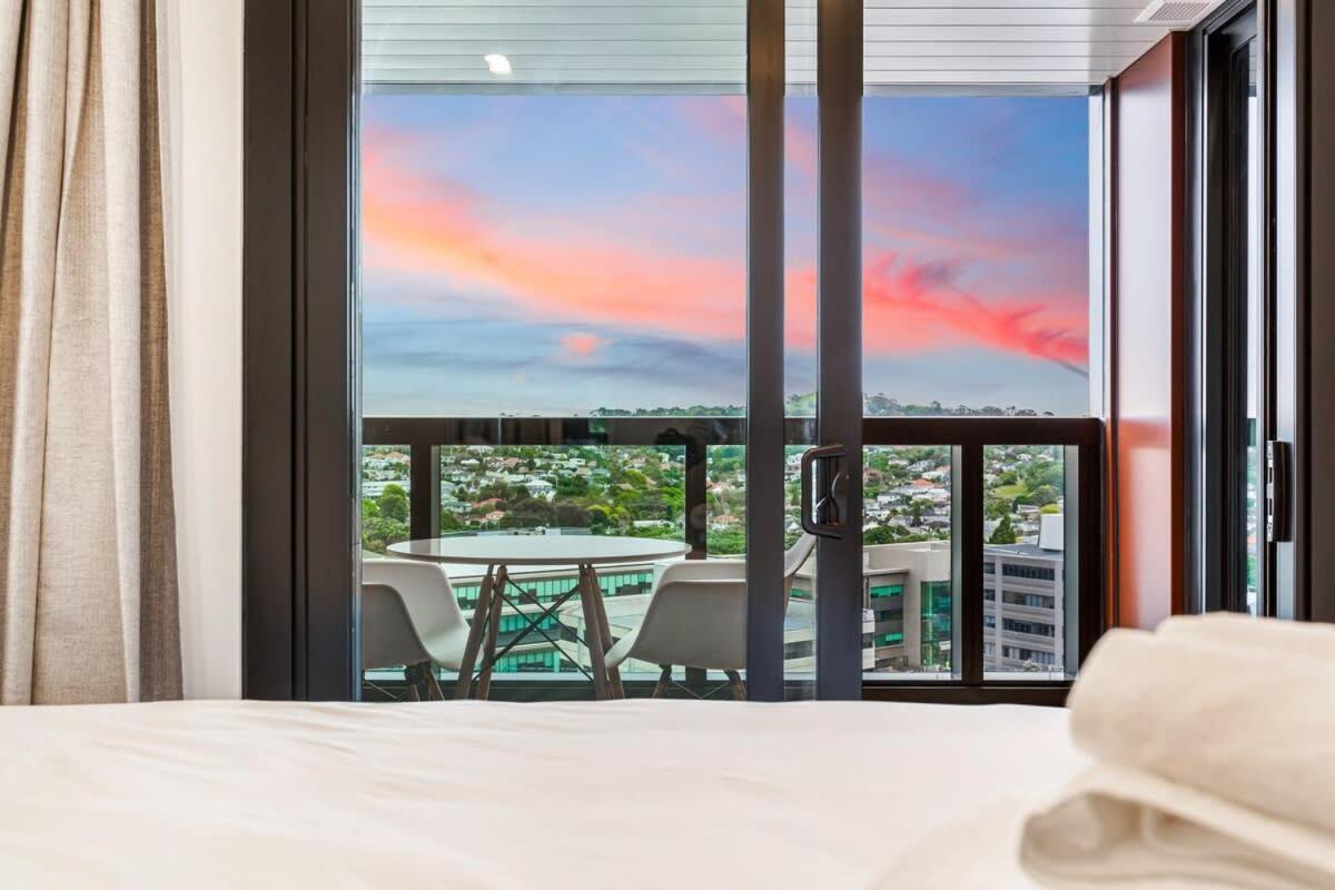 Stunning Ellerslie Apartment + Private Balcony Auckland Exteriér fotografie