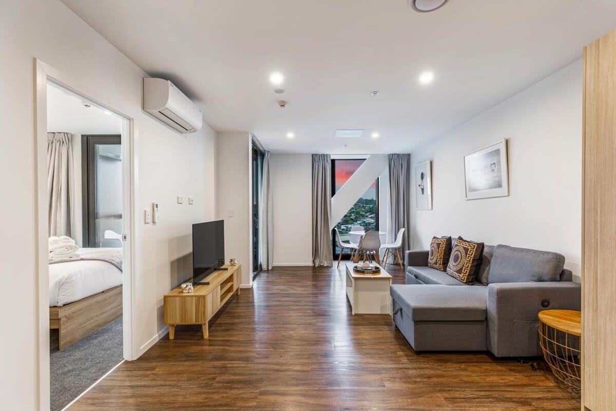 Stunning Ellerslie Apartment + Private Balcony Auckland Exteriér fotografie